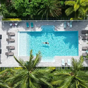 4* Hotel & Le Cocotel